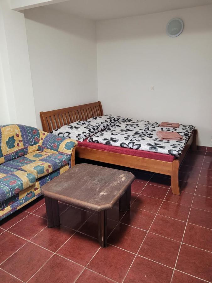 Penzion Duong Apartments Karlsbad Buitenkant foto