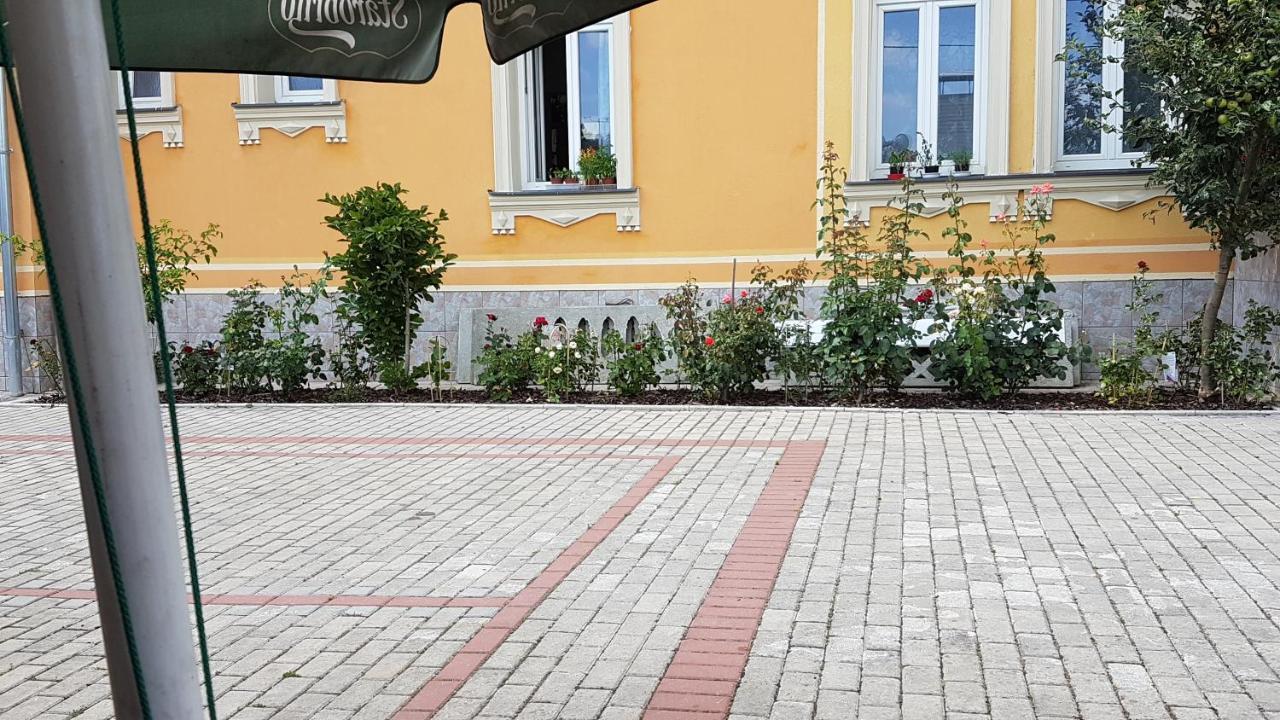 Penzion Duong Apartments Karlsbad Buitenkant foto